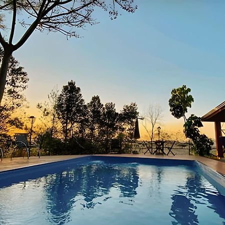 Casa De Campo Araxa Na Montanha Com Piscina Piracaia Exterior photo